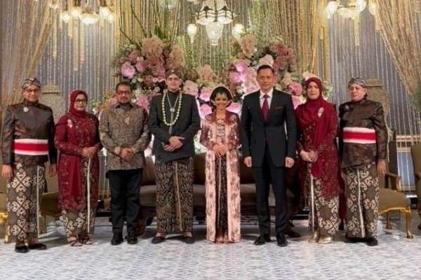 11 Potret Tamu Penting Di Resepsi Nikah Putri Anies Baswedan