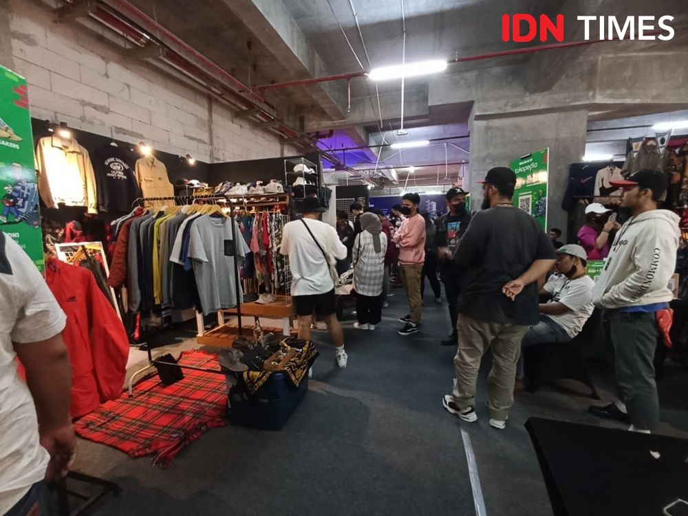 Ramai! Potret Urban Sneaker Society Downtown Market di Delipark Medan 
