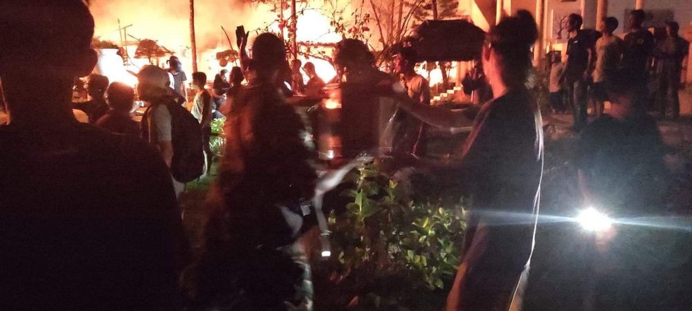 Hotel Oceano Resort di Gili Trawangan Hangus Terbakar