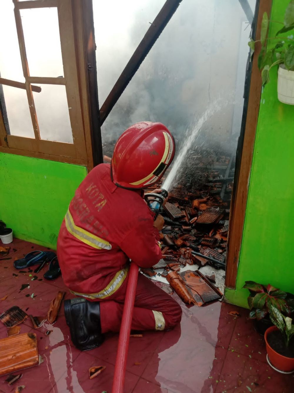 Kebakaran Hanguskan 9 Unit Kontrakan di Kota Tangerang