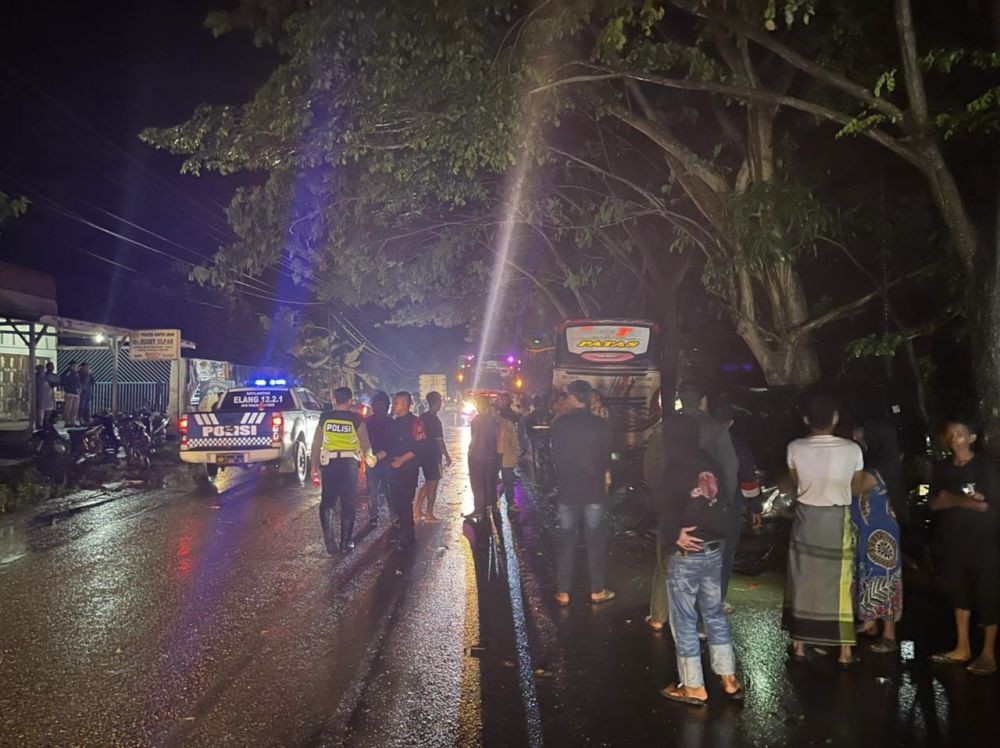 Bus Tabrak Mobil, dan Motor di Aceh Timur, 2 Orang Meninggal