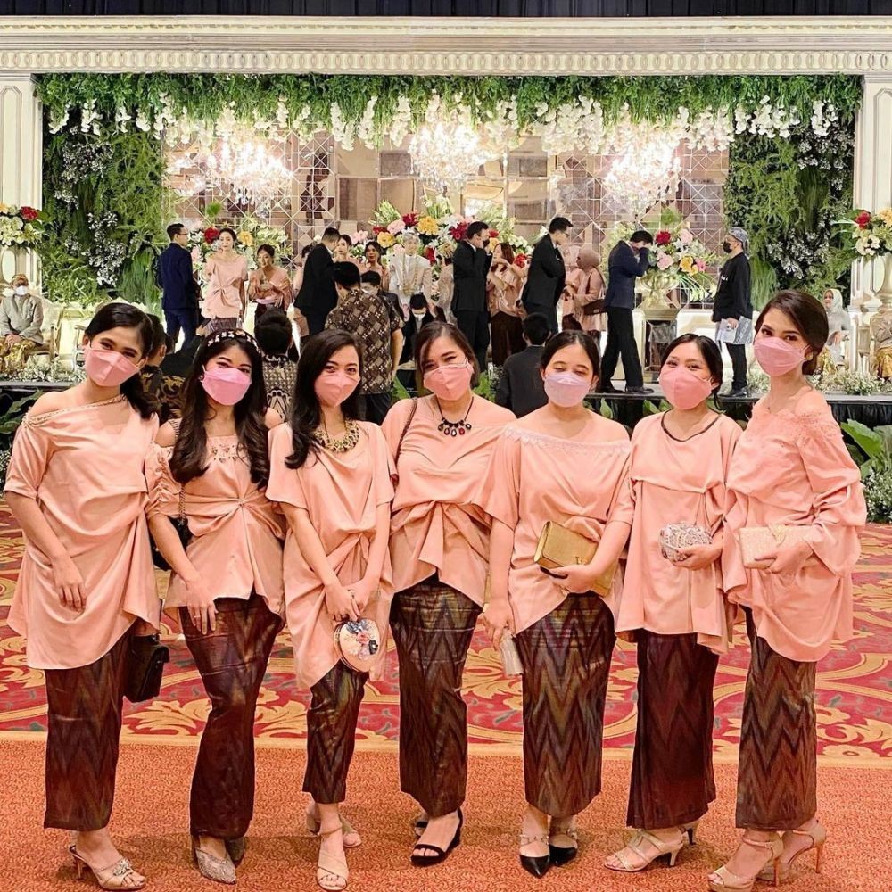 9 Inspirasi Kebaya Untuk Seragam Bridesmaids