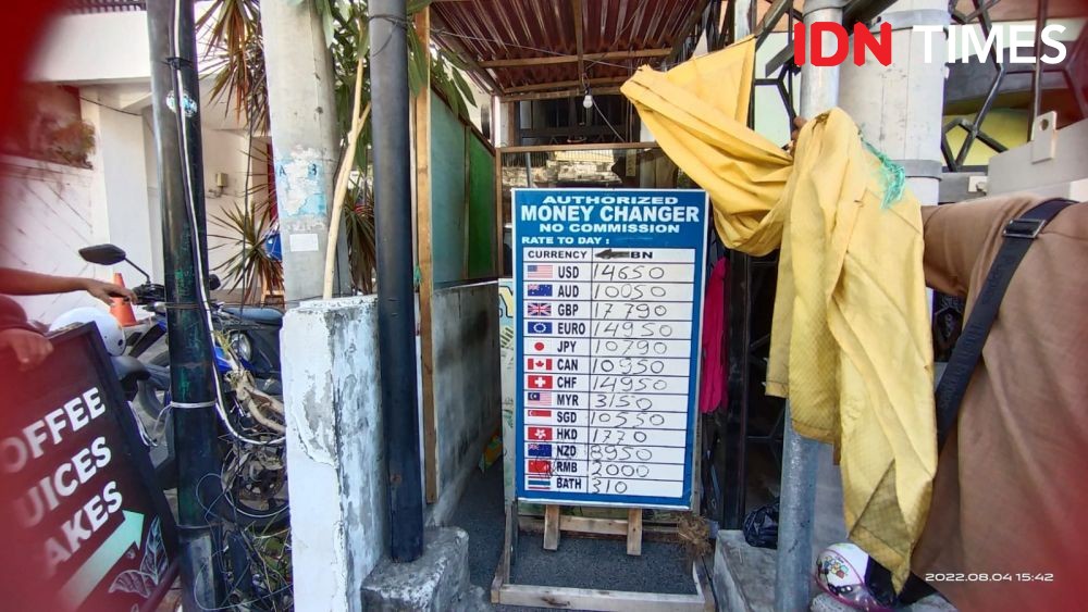 11 Money Changer Bodong di Kuta Ditutup, Membandel Copot Segel