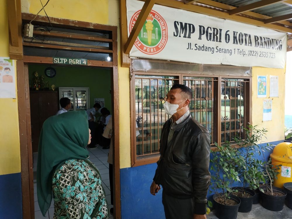 Miris! Satu SMP di Bandung Hanya Miliki 3 Ruangan Sempit untuk Belajar