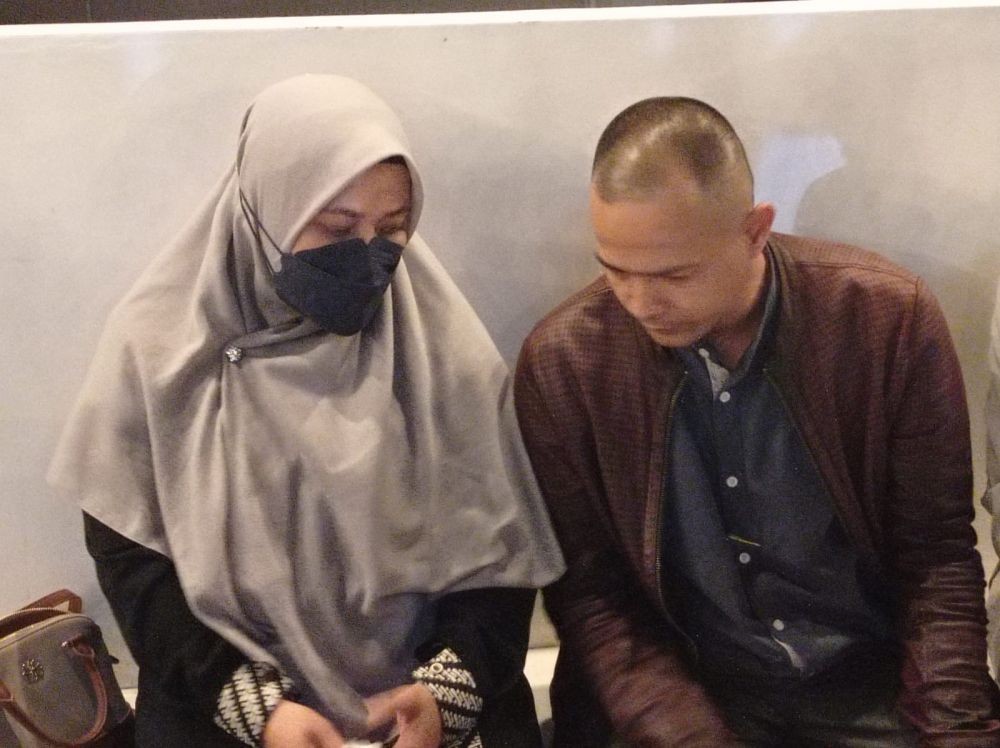 Istri Siri Bupati Banyuasin Askolani Menangis Minta Keadilan