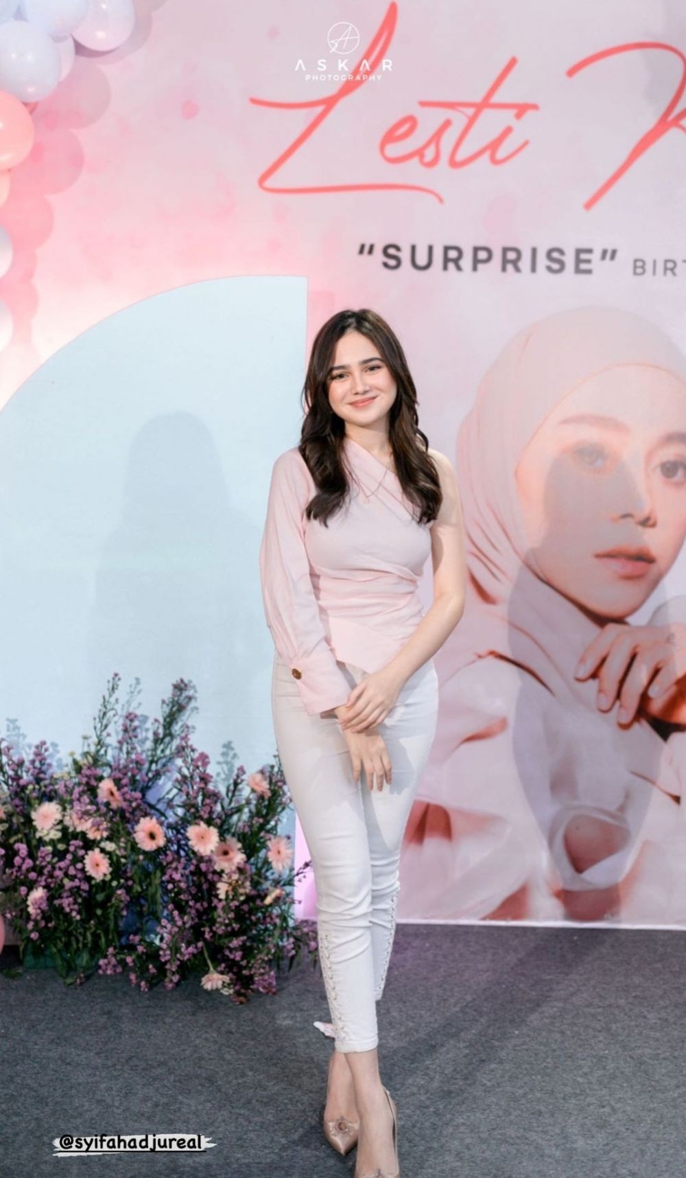 Gaya Artis di Ulang Tahun Lesti Kejora, Penampilannya Penuh Kejutan