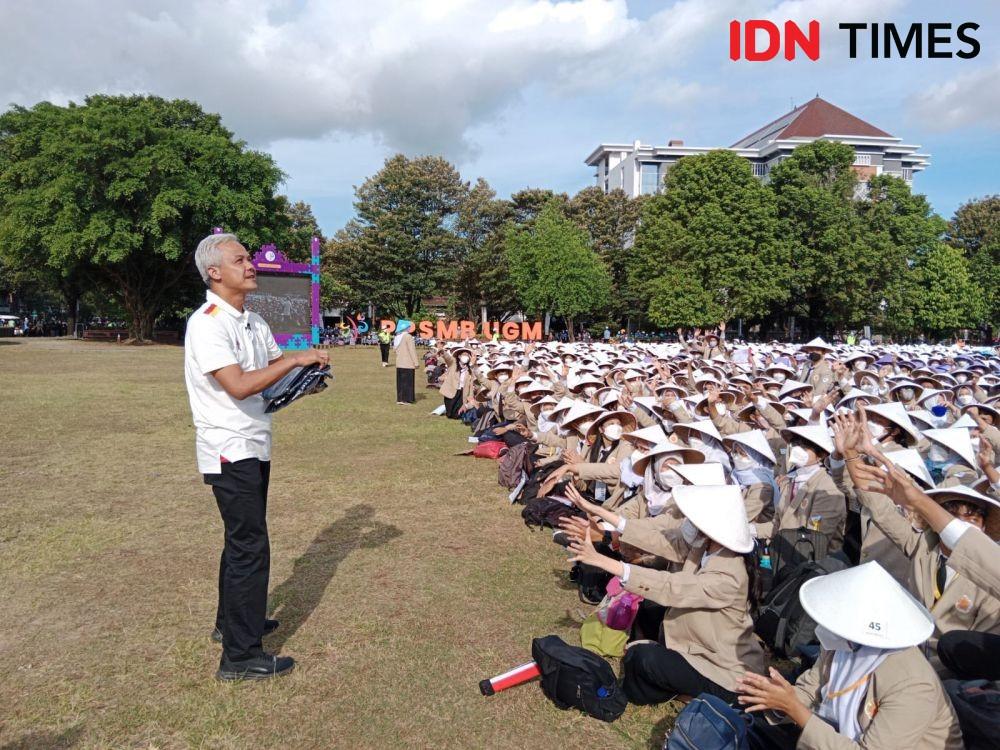 Maba UGM Bentangkan Kertas 'Wadas Melawan' di Depan Ganjar