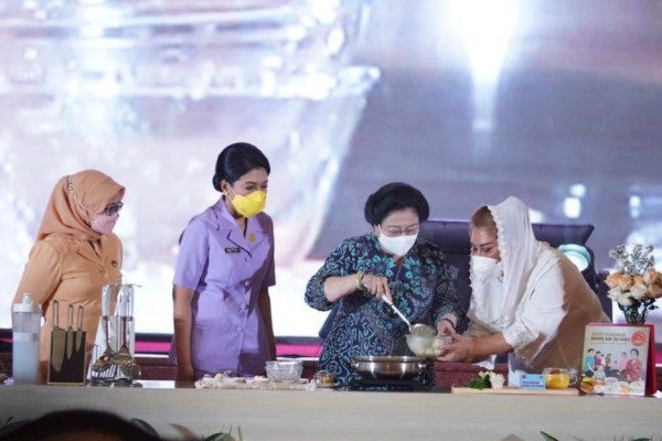 Pesan Megawati ke Perempuan: Kelewatan Kalau Gak Bisa Masak!