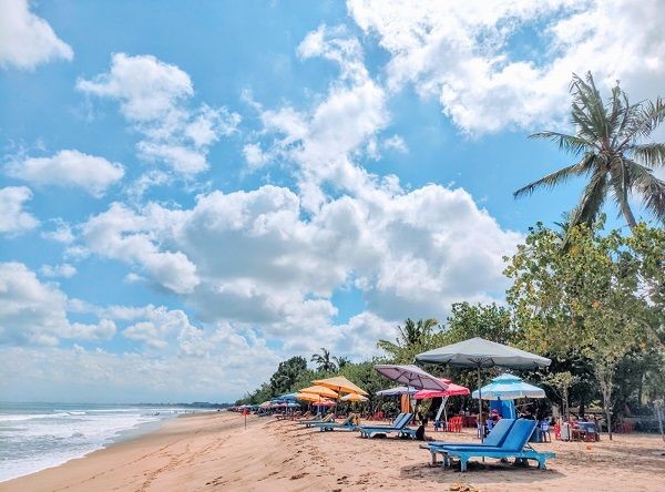 Wisata Pantai Kuta Rute Harga Tiket Dan Aktvitas Seru