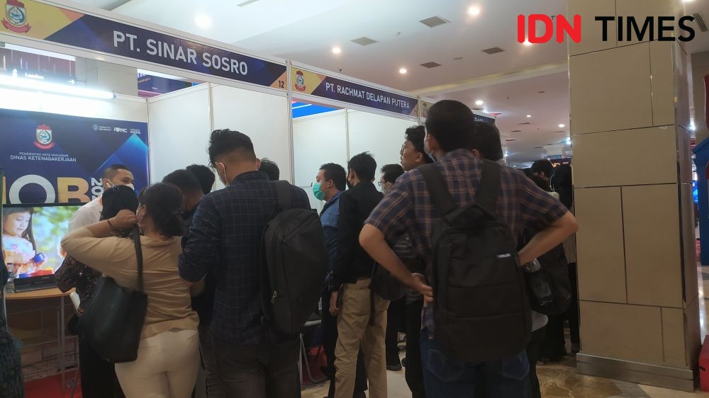 Pencari Kerja Serbu Job Fair di Mall Pipo Makassar