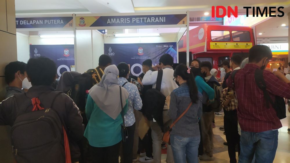 Pencari Kerja Serbu Job Fair di Mall Pipo Makassar