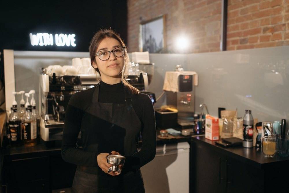 Segini Gaji Barista Part Time Dan Full Time, Tertarik?