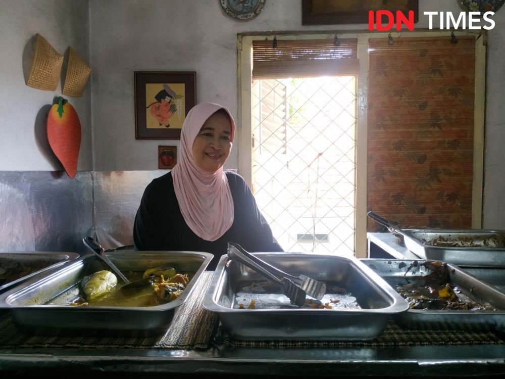 Kulineran Sambil Menikmati Kisah Soekarno-Haryati di Omah Kenangan