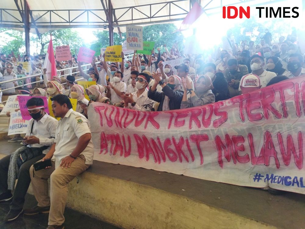 Tuntut Kejelasan Nasib, Ribuan Honorer di Banten Demo  