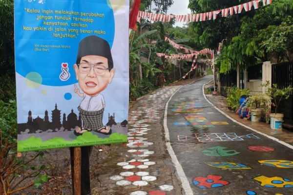 Nyentrik! Warga Gunungpati Ubah Nama Kampungnya Jadi Gang Sukarno Sampai Jokowi