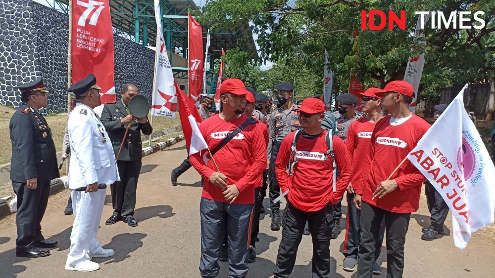 Peduli Stunting, ASN Pemkot Cirebon Jalan Kaki ke Gedung Sate Bandung 