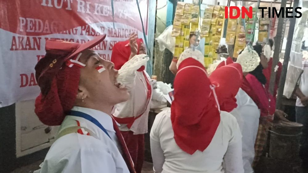 17 Agustus, Pedagang Pasar di Makassar Gelar Lomba Tangkap Bebek