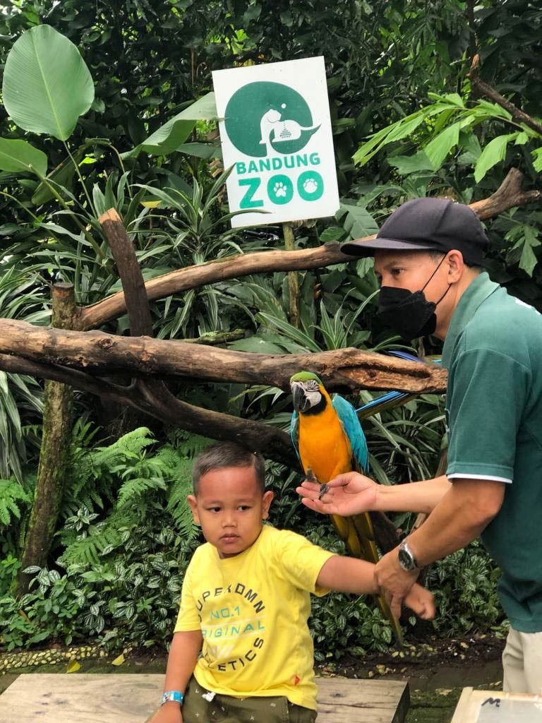 Ema Sumarna: Penyegelan Bandung Zoo Bukan Pengamanan Satwa tapi Lahan