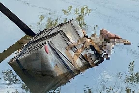 Mayat Terikat Dalam Kontainer Ditemukan di Kali Bayur Tangerang