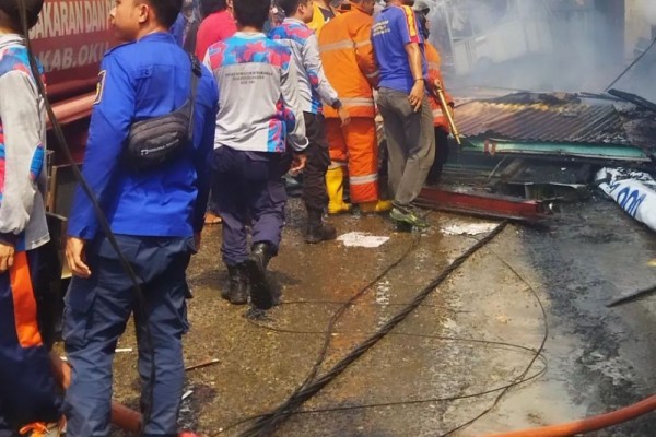 3 Rumah dan Mobil di Baturaja Hangus Diamuk Jago Merah