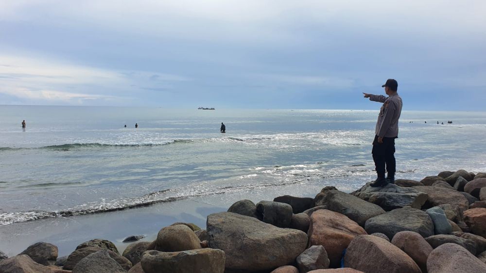 Tolong 3 Anak Terbawa Arus di Pantai, Pria di Pidie Tewas Tenggelam