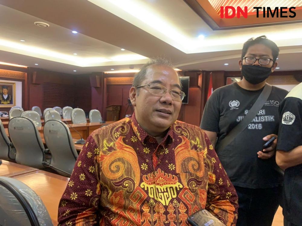 Penyidik KPK 13,5 Jam Geledah Gedung Rektorat Unila, Bawa Koper!