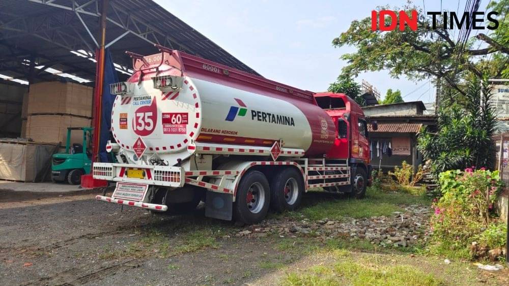 Kecelakaan Pemotor Dengan Truk BBM Pertamina Di Depok