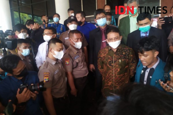 M Basri Ditangkap KPK, Plt Rektor Unila Perpanjang Tugas Dekan FKIP
