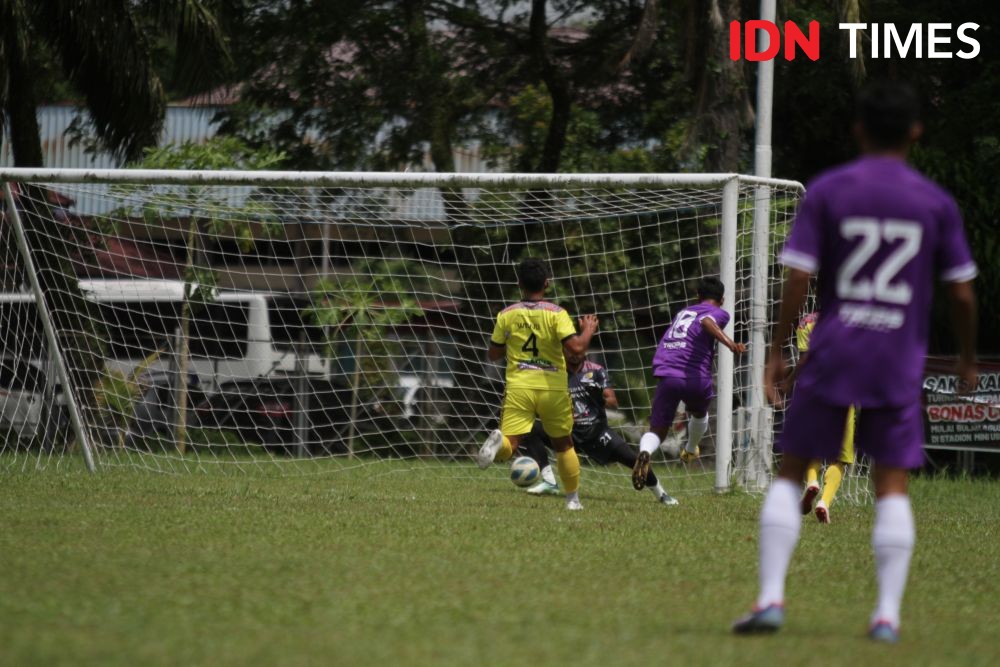 Gilas Lae Hole 5-0, Tuak FC Pastikan 8 Besar Bonas Cup Zona Medan