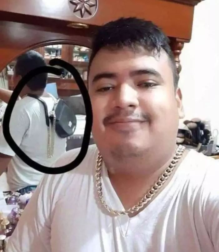 10 Potret Bapak Bapak Lagi Selfie Ini Bikin Kamu Garuk Garuk