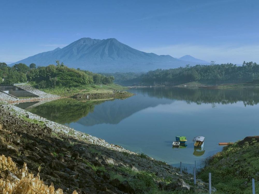 5 Rekomendasi Spot Campervan di Malang, Pemandangannya Keren Banget!