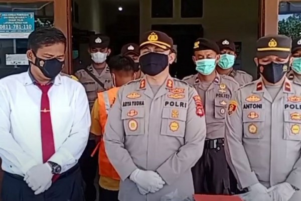 Sama-sama Teler Usai Nonton Orgen, Pria Ini Tewas Ditikam Temannya