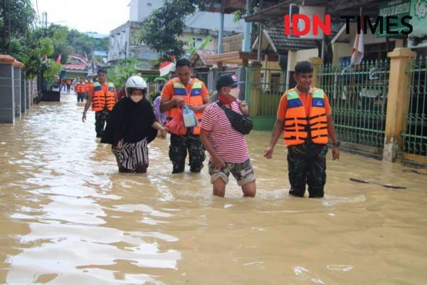 Ketinggian Banjir Di Balikpapan Mencapai 1,5 Meter