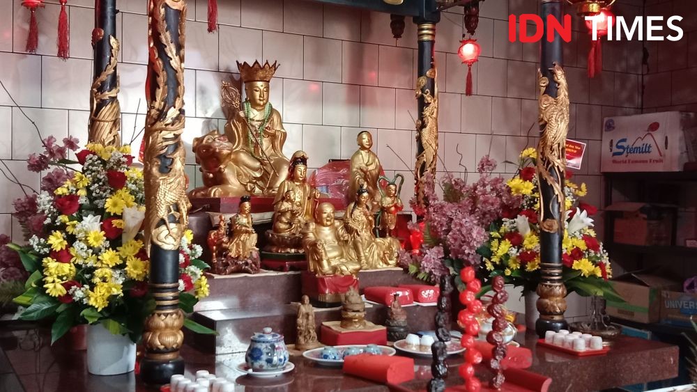 Melihat Ritual Menyambut Datangnya Arwah Gentayangan di Semarang