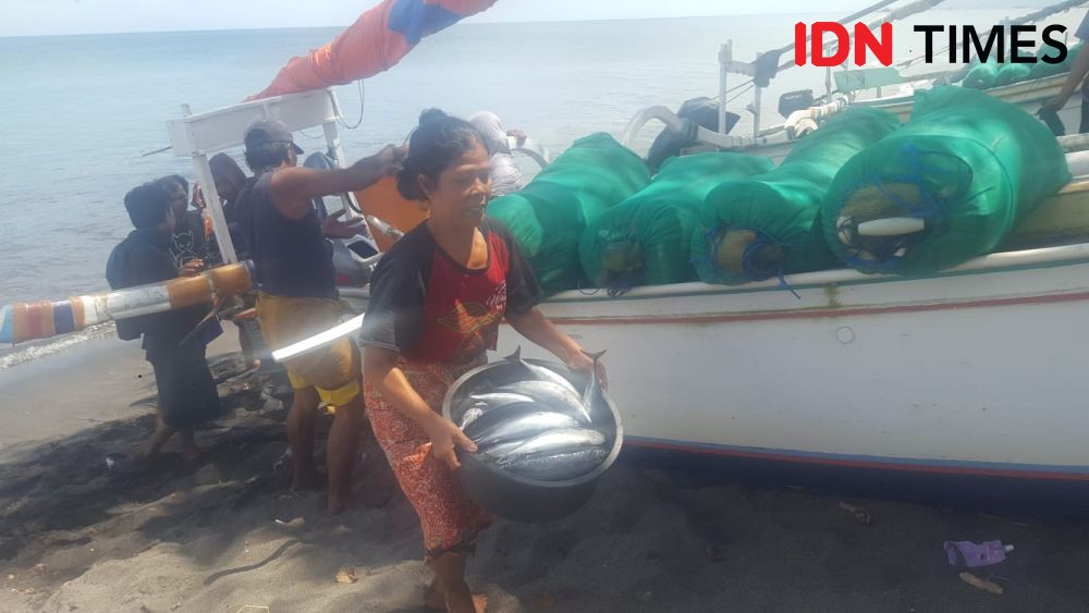 Ekonomi Makin Sulit, Nelayan di Mataram Banting Setir Jadi TKI 