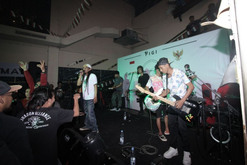 Potret Seru Pigi Santai Ringan Komunitas Vespa Sulsel, Super Pecah!