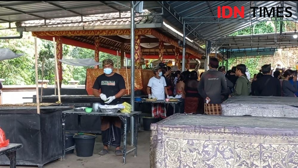 Penuh Tangis, Pengabenan Korban Kompor Jenazah Meledak di Bali