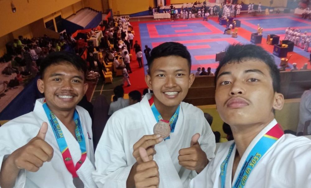 Bravo! UMK Karate ITERA Sabet 12 Medali di Kejuaraan LA Cup IV 2022