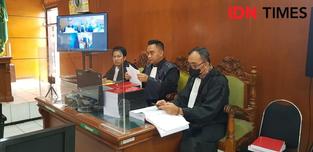 Sidang Doni Salmanan, Hakim Pilih Kritisi Status Saksi