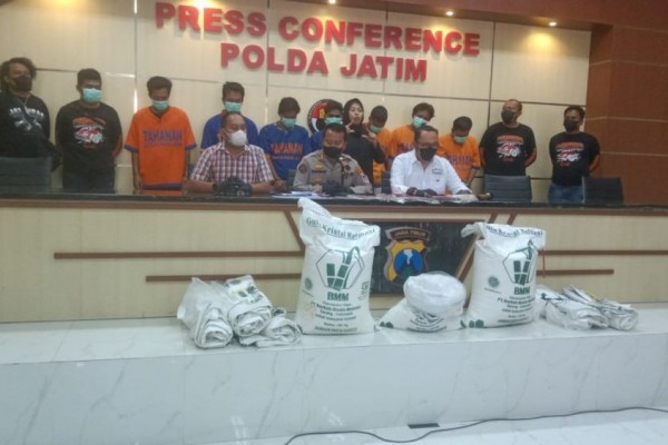 Gelapkan 600 Ton Gula, 7 Orang Ini Dibekuk Polda Jatim
