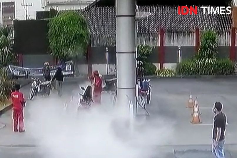 Lempar Korek Api Saat Motor Isi Bensin di SPBU, Pria Cirebon Diamuk