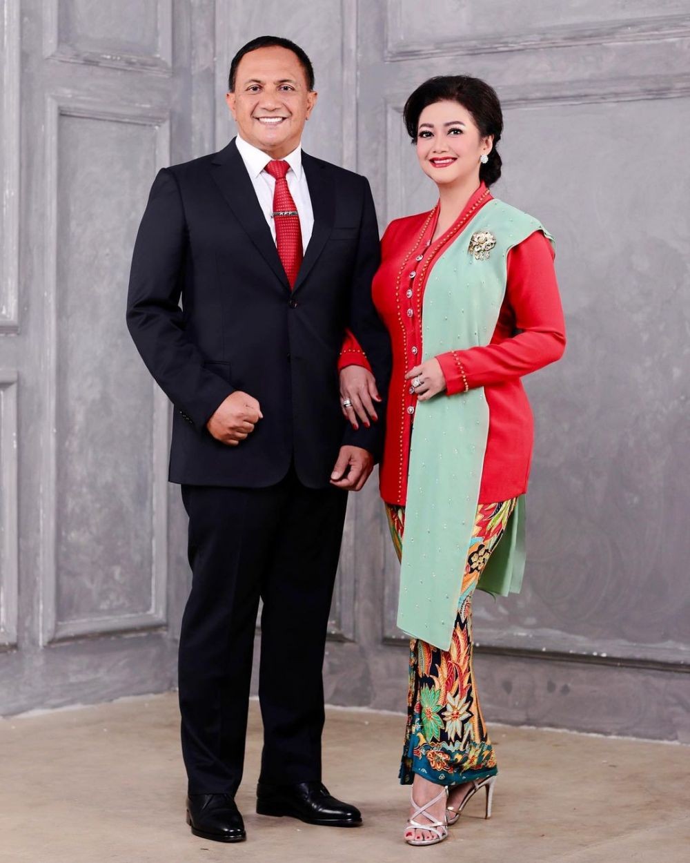 10 Potret Harmonis Bella Saphira Dan Suami, Anniversary Ke-9