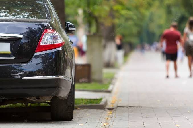 Parkir Mobil Sembarangan Bisa Dijerat Pasal-Pasal Ini