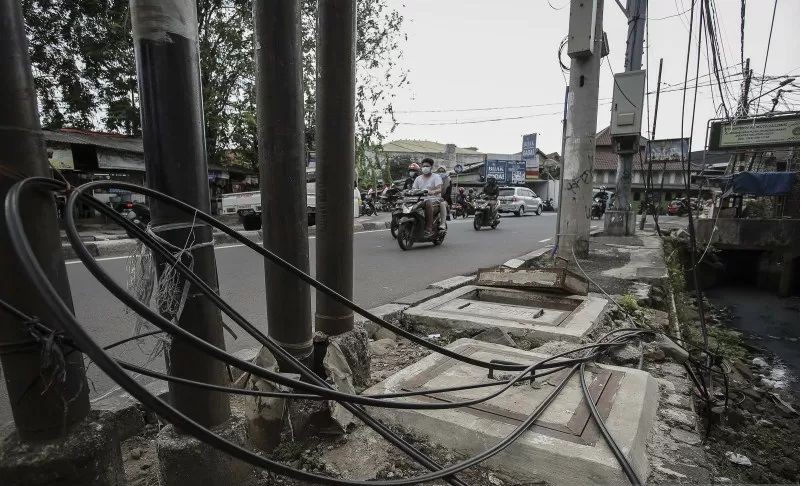 Danny Pomanto Copot Sejumlah Lurah Gara-gara Kabel Udara