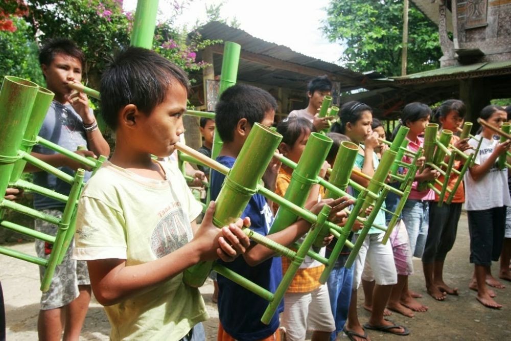 8 Alat Musik Tradisional Khas Sulawesi Selatan yang Masih Lestari