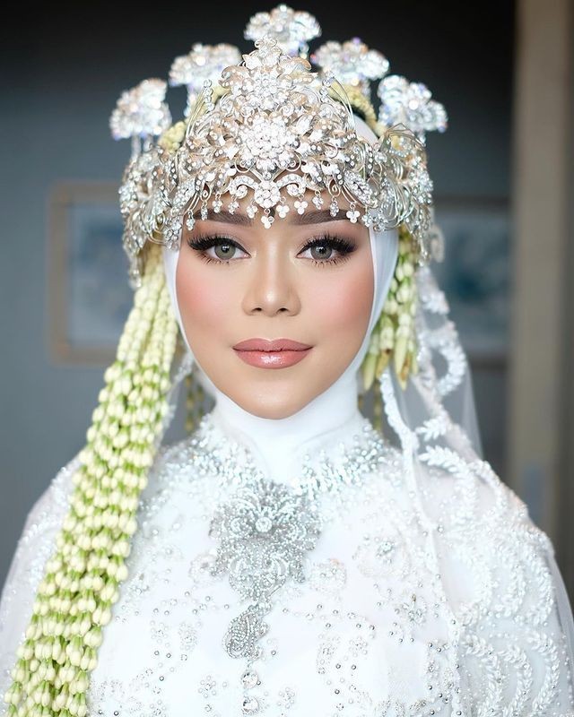 11 Inspirasi Wedding Makeup Adat Sunda