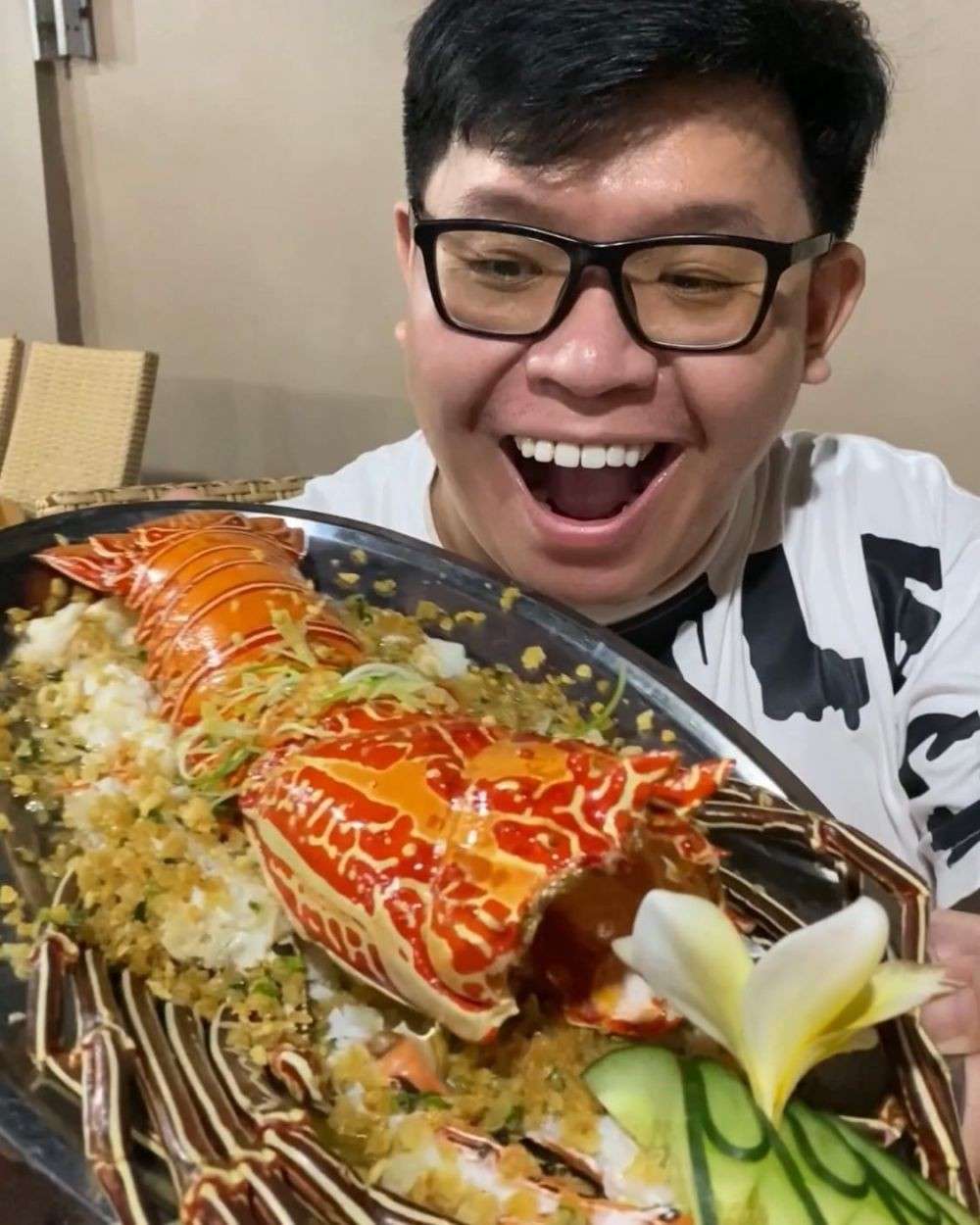 Kiat Sukses Menjadi Food Vlogger Agar Bisa Hasilkan Cuan!