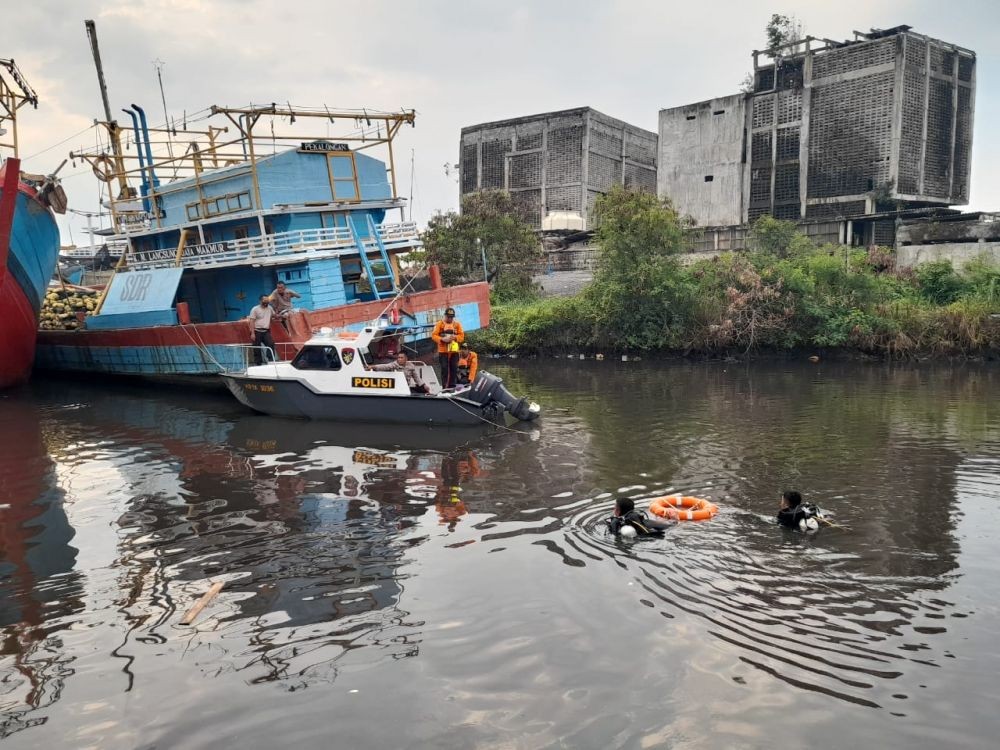 ABK Pekalongan Tewas Mengambang saat Bersihkan Teritip Karang Kapal