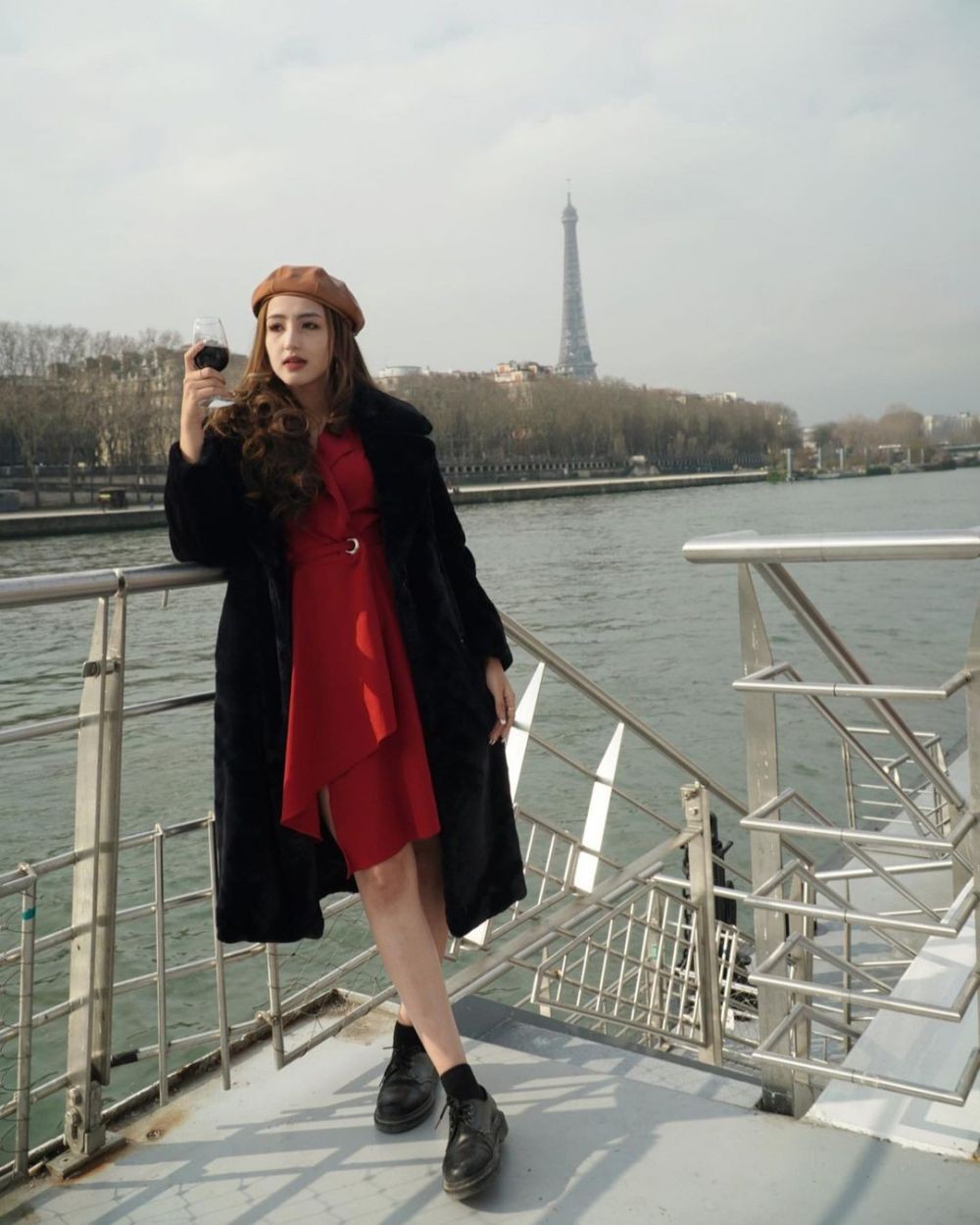 9 Ootd Sporty Sampai Girly Ala Nadia Alaydrus, Fashionable! 