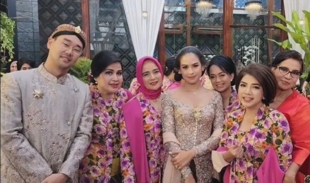 10 Potret Pernikahan Amanda Khairunnisa Adik Maudy Ayunda